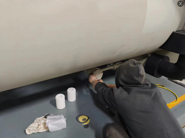 冷凍機(jī)加氟、更換濾芯